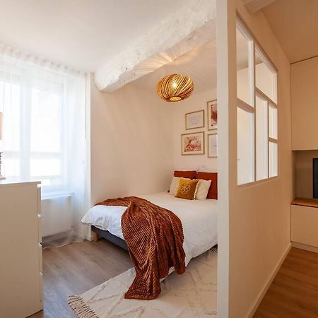 Le Cocoon - Appartement Dans Maison Du Xviieme Siecle Fougères Eksteriør billede