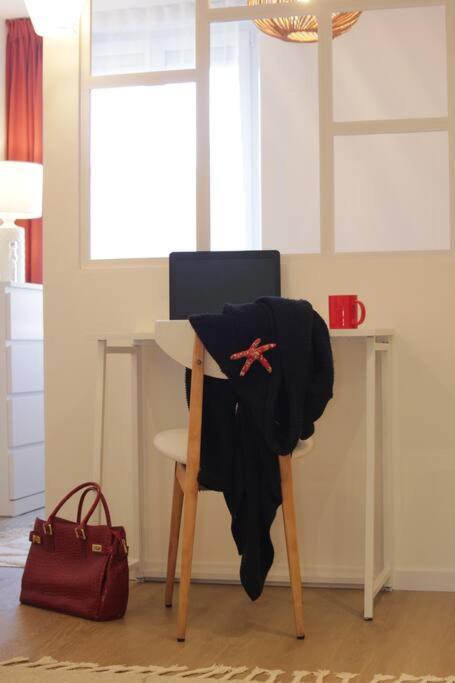 Le Cocoon - Appartement Dans Maison Du Xviieme Siecle Fougères Eksteriør billede